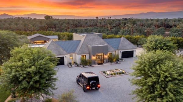 Luxury #02 — Desert Estate · Sunset · Meta